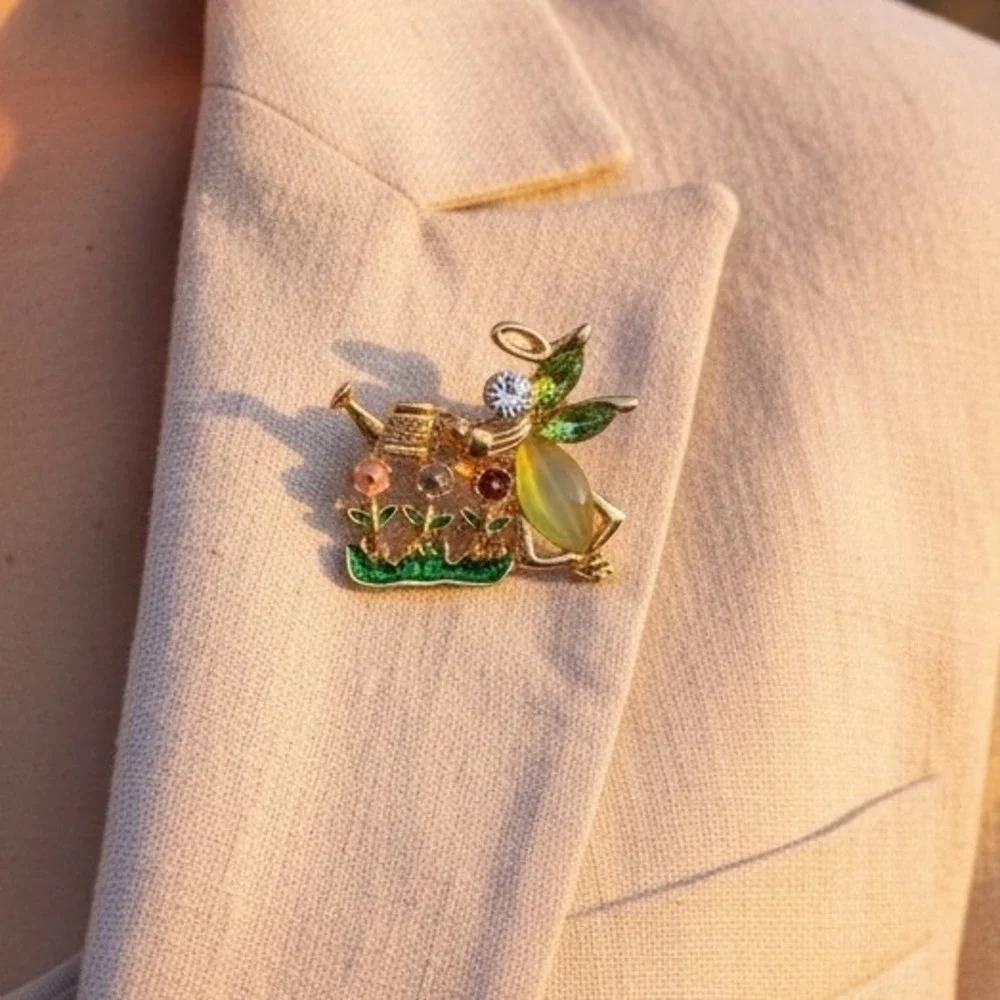Gardener Fairy Angel Halo Sprinkling Can Gold‎ Tone Figural Brooch Fairycore